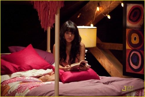  Vanessa in the movie ‘Beastly’