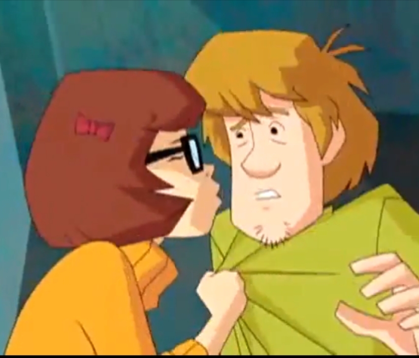 fred and velma kissing