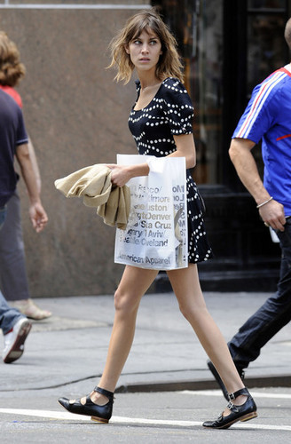  Alexa Chung on 5th Avenue (June 17)