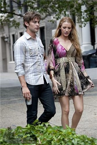 Blake Lively & Chace Crawford on set July 14th