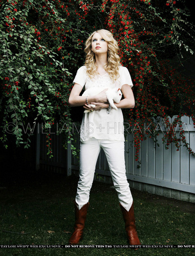  (In my opinion) best tay photoshoot ever <3