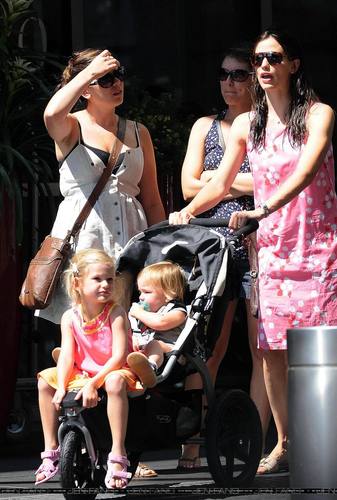 Jen, Violet and Seraphina having lunch in NY!
