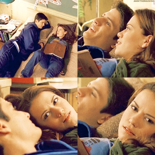 NH♥ Hanging by a Moment (1x13)