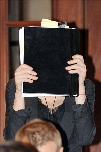  2010.07.21 - Madonna Leaving Grand Hotel, Londres