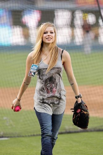  Avril Lavigne - July 20