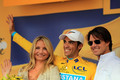 Cameron @ 2010 Tour de France  - cameron-diaz photo