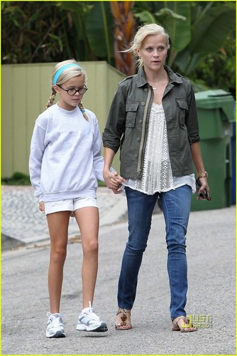  Reese & Ava out in Beverly Hills
