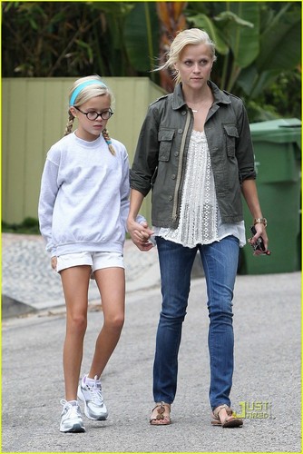  Reese & Ava out in Beverly Hills