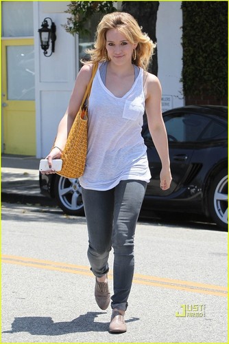  Hilary out in Beverly Hills