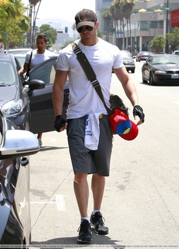 Leaving Gym in LA - 26 July 2010