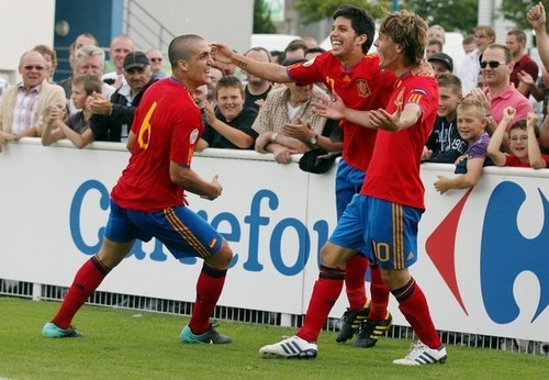  España contra Inglaterra (UEFA U19 campeonato de Europa : semifinal)3-1