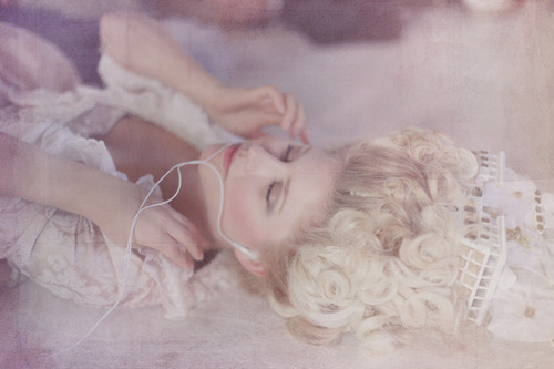  বাংট্যান বয়েজ - Marie Antoinette