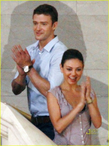  Mila & Justin on set Friends with Benefits