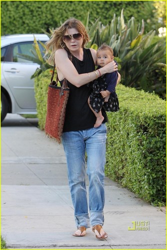 Ellen Pompeo & Chris Ivery: Happy Family with Stella!