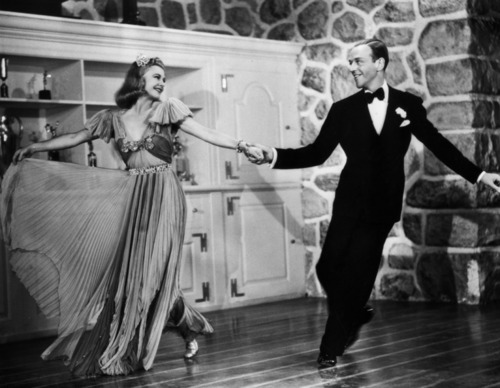  Ginger Rogers and Fred Astaire