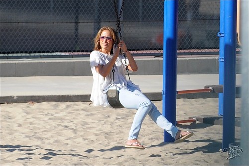 Jennifer in a LA park with her family 8/9/10