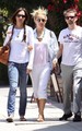 Kate out in Bentwood - kate-hudson photo