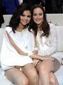 Leighton @ 2010 Teen Choice Awards with Selena Gomez - gossip-girl photo