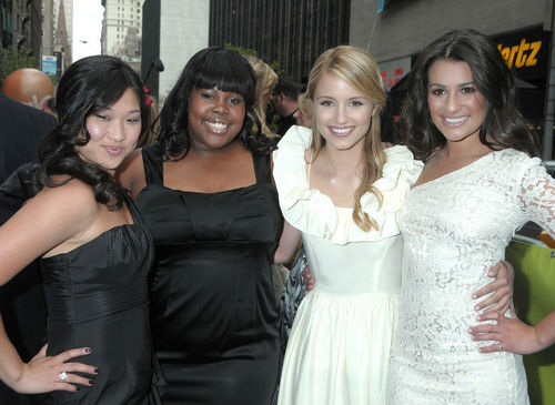  Dianna and the cast