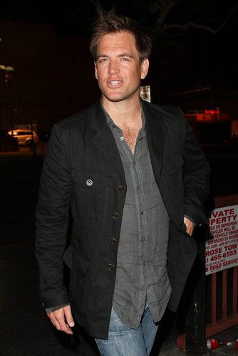  Michael Weatherly - Out-and-about