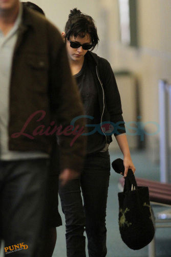 Kristen at Vancouver airport  (17 October)