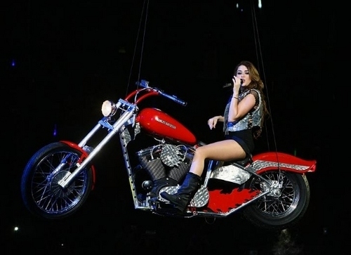  Miley cyrus wonderworld Tour