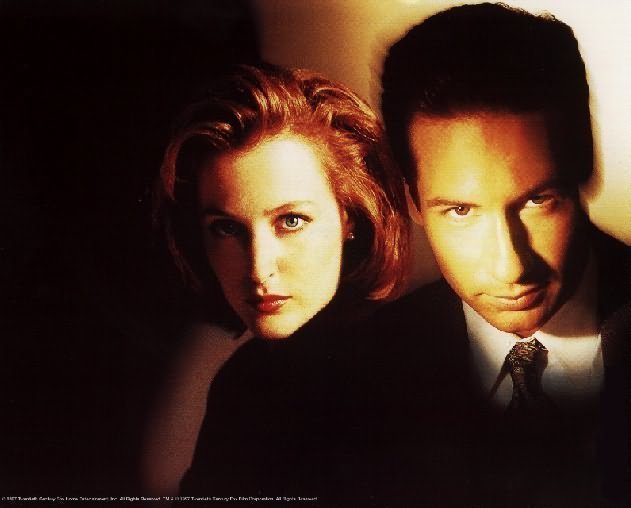 Mulder-and-Scully-Promo-Images-mulder-and-scully-8632193-631-508.jpg