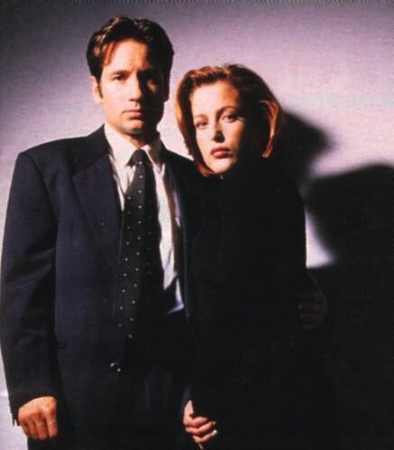  Mulder and Scully Promo Обои