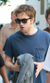 Robert Pattinson on Remember Me set* - robert-pattinson photo