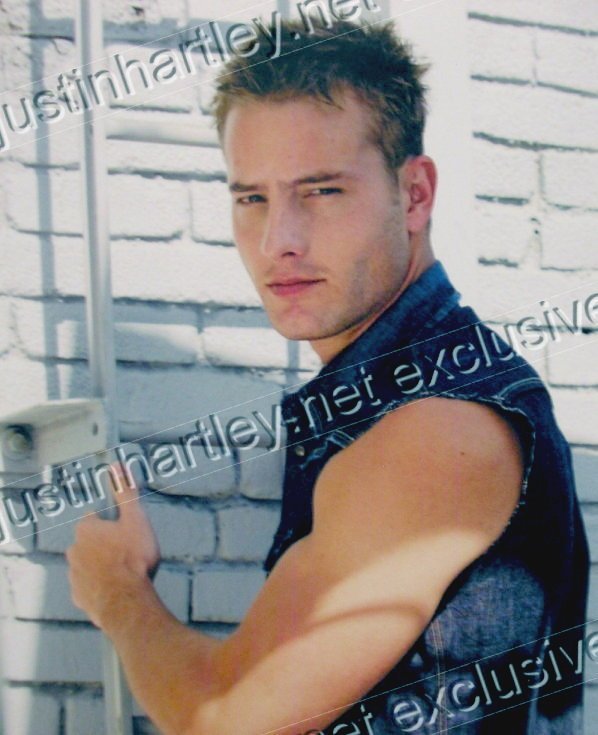 Justin Hartley Images