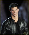 Taylor Lautner Break-out Performance Male - twilight-series photo
