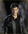 Taylor Lautner Break-out Performance Male - twilight-series photo