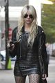 Taylor Momsen On Set on October 21st - gossip-girl photo