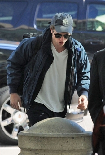  Watch out Nhật Bản Robert Pattinson is on his way 31/10/09