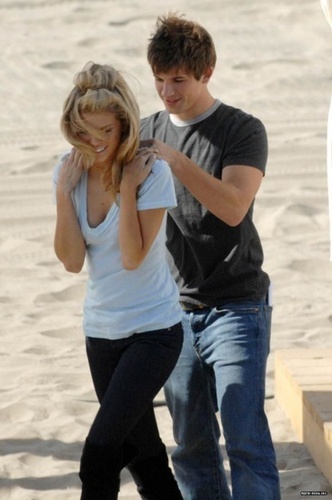  AnnaLynne and Matt on the set of 90210!!