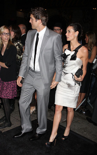 Ashton and Demi at the 2009 Gentlemen's Ball