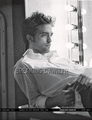 Better Quality Pic of Robert Pattinson in Vanity Fair - robert-pattinson photo