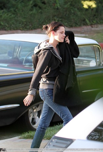  Kristen arriving at ホーム today