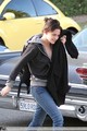 Kristen arriving home! :D - twilight-series photo