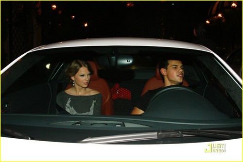 Taylor & Taylor out in L.A. (October 28)