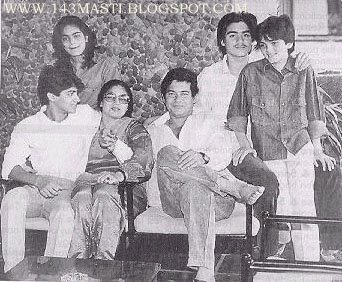 salman with his family