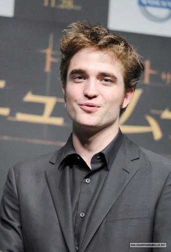  11.03.09 - “New Moon” Giappone Press Conference