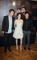 Paris Photocall 1and Taylor 0/11/09 with Rob, Kristen  - twilight-series photo