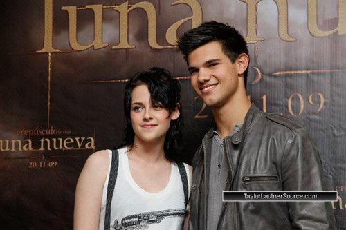  Taylor and Kristen photocall in Mexico City