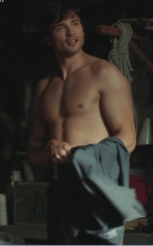  Tom Welling *SEXY!*