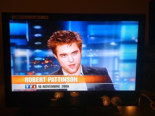  Robert Pattinson- French TV Pics