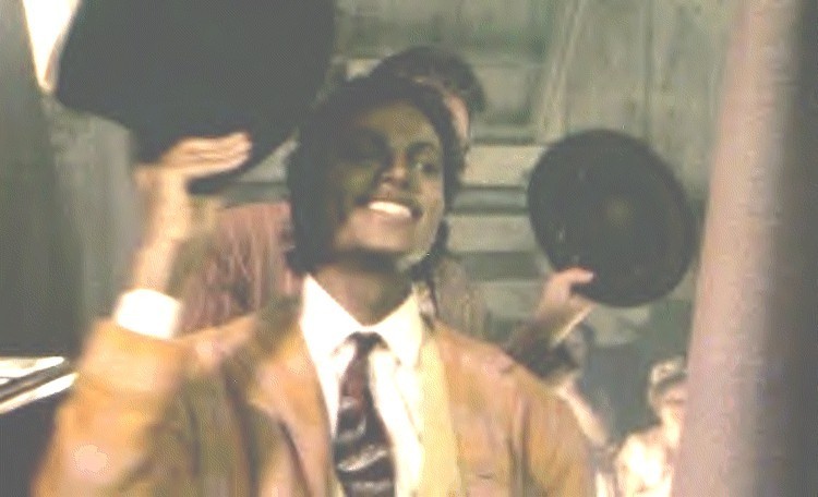 Michael-Jackson-3-michael-jackson-9012211-750-456.jpg