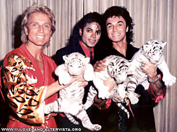 Mike-And-CUTIE-GERS-michael-jackson-9019146-567-425.jpg