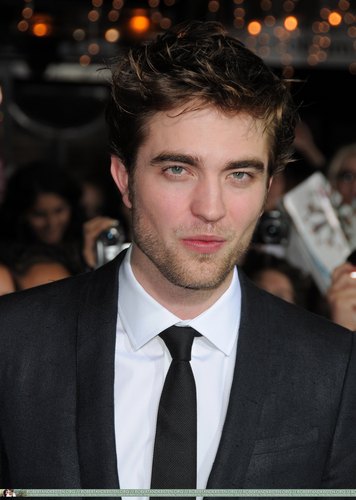  New HQ Pictures of Rob last night
