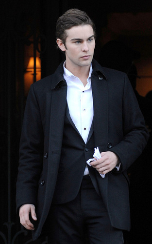  Taylor and Chace On Set (November 16th)